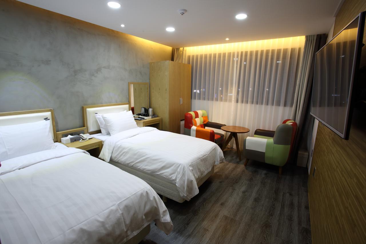 אינצ'ון Diamond Tourist Hotel מראה חיצוני תמונה