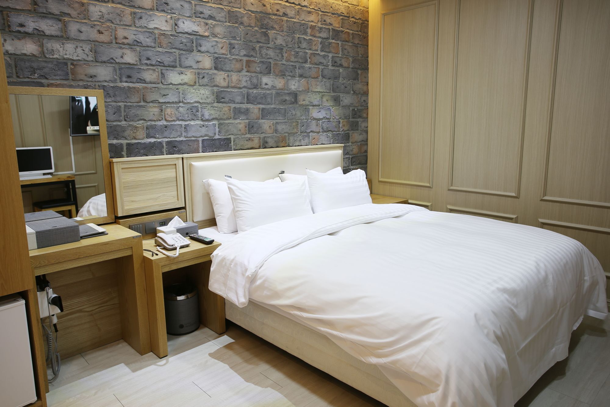 אינצ'ון Diamond Tourist Hotel מראה חיצוני תמונה